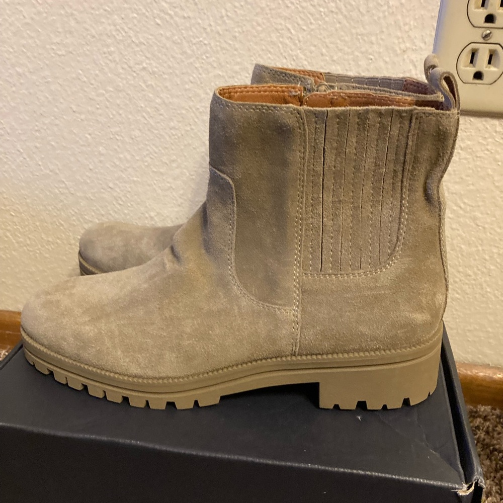 Lucky Brand suede boots size 9.5